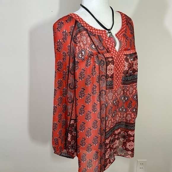 Hope & Harlow sz lg boho, top, tunic in a lightweight fabric with a lace panel - Picture 7 of 13